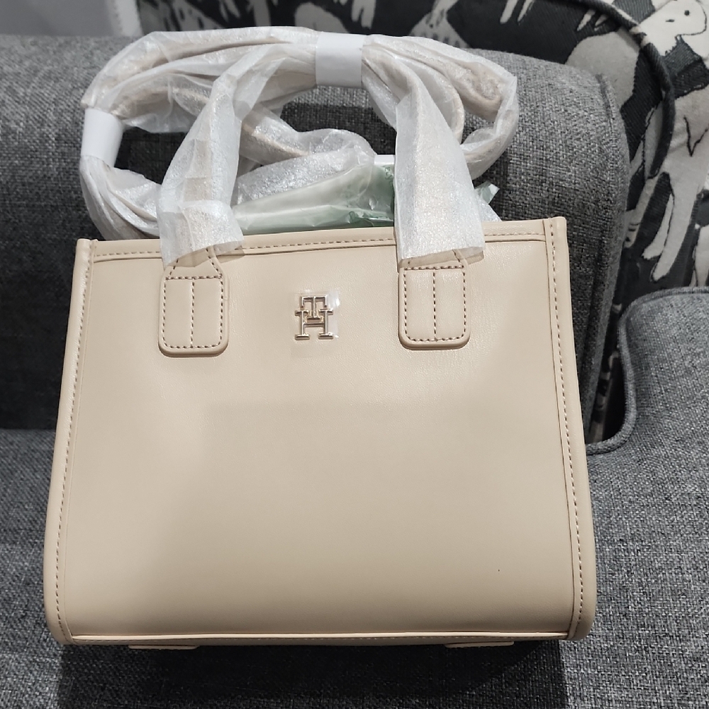 Tommy Hilfiger Cream Tote Bag